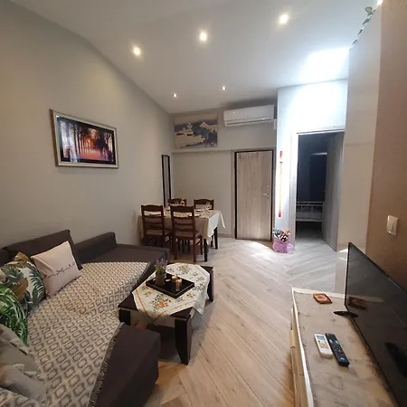 το σπιτι της μπρουνας * Néa Potídea